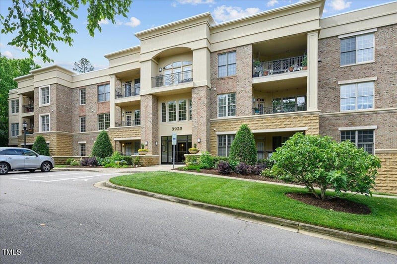 3920 Essex Garden Lane Ln, Raleigh, NC 27612