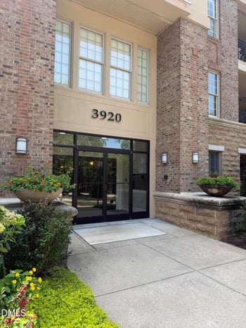 3920 Essex Garden Ln #105, Raleigh, NC 27612