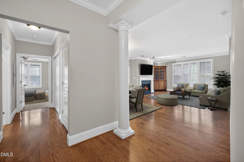 3920 Essex Garden Ln #202, Raleigh, NC 27612