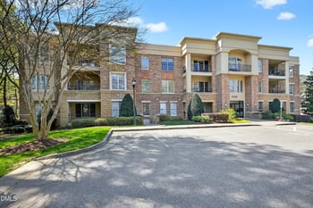 3920 Essex Garden Ln #202, Raleigh, NC 27612