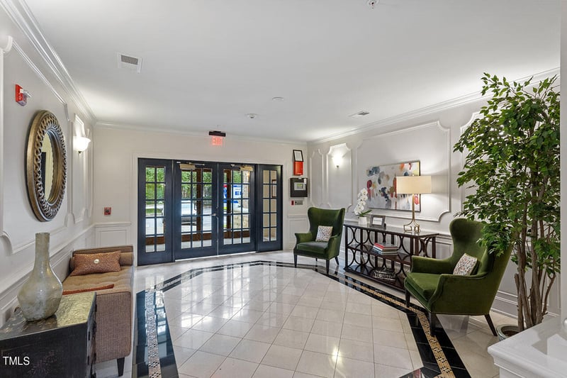 3920 Essex Garden Ln #305, Raleigh, NC 27612