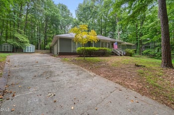 3920 Maplefield Dr, Raleigh, NC 27613