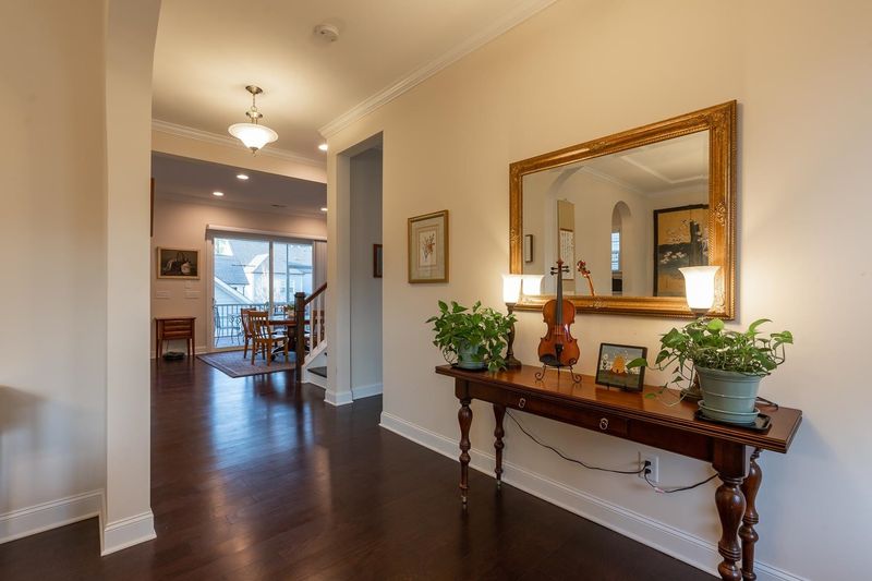 3920 Overcup Oak Ln, Cary, NC 27519