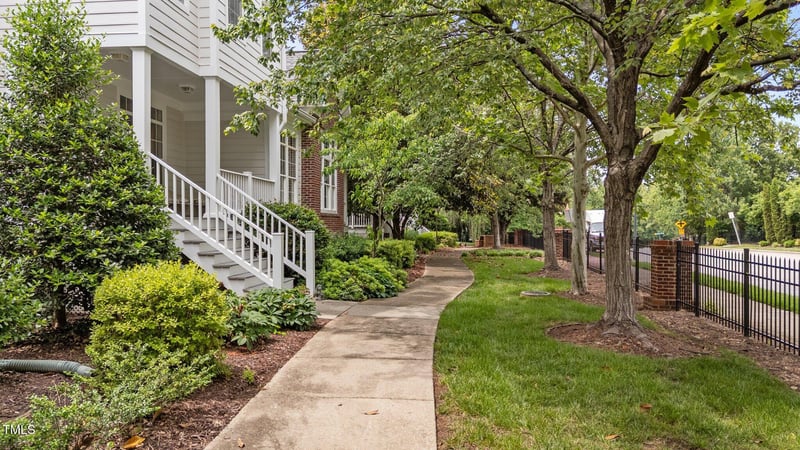3923 Napa Valley Dr, Raleigh, NC 27612