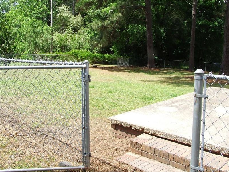 3925 Carbonton Rd, Sanford, NC 27330