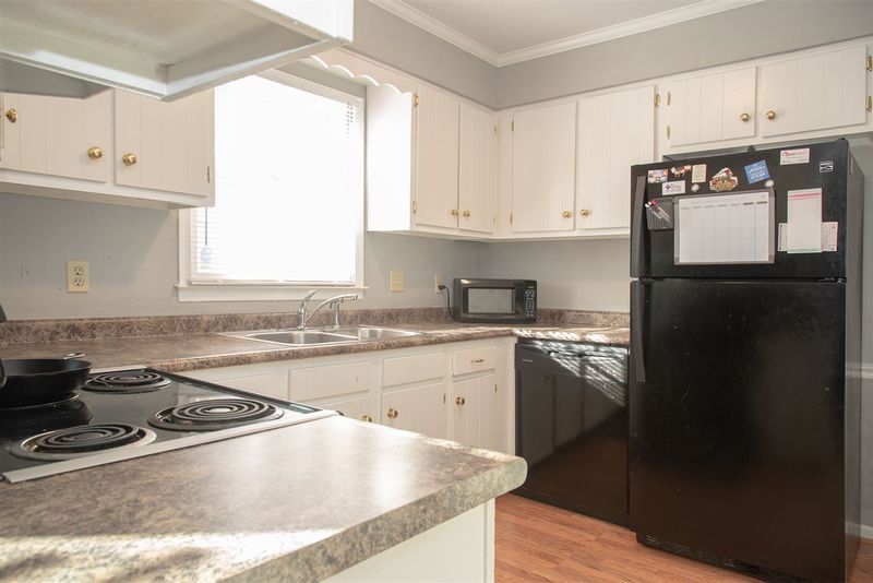 3925 Falmouth Dr, Raleigh, NC 27604