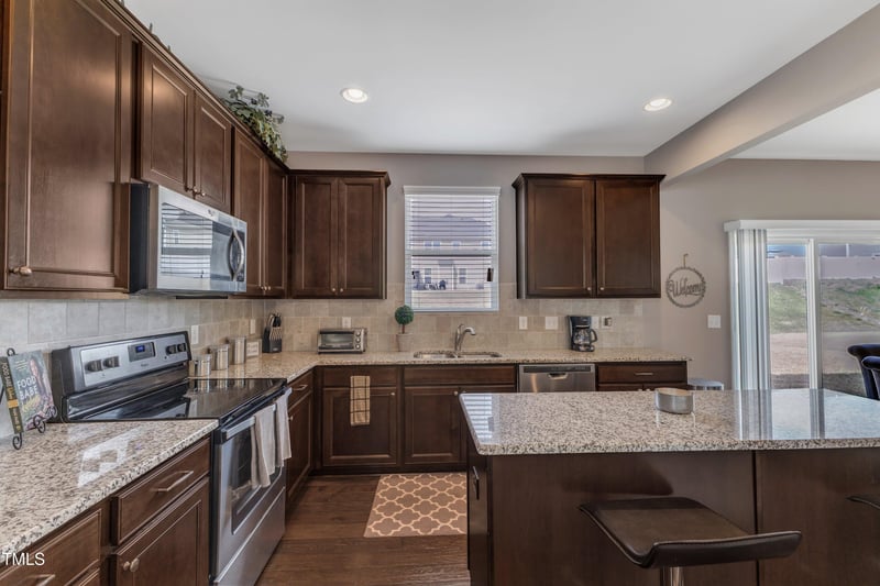 3925 Massey Pointe Ct, Raleigh, NC 27616
