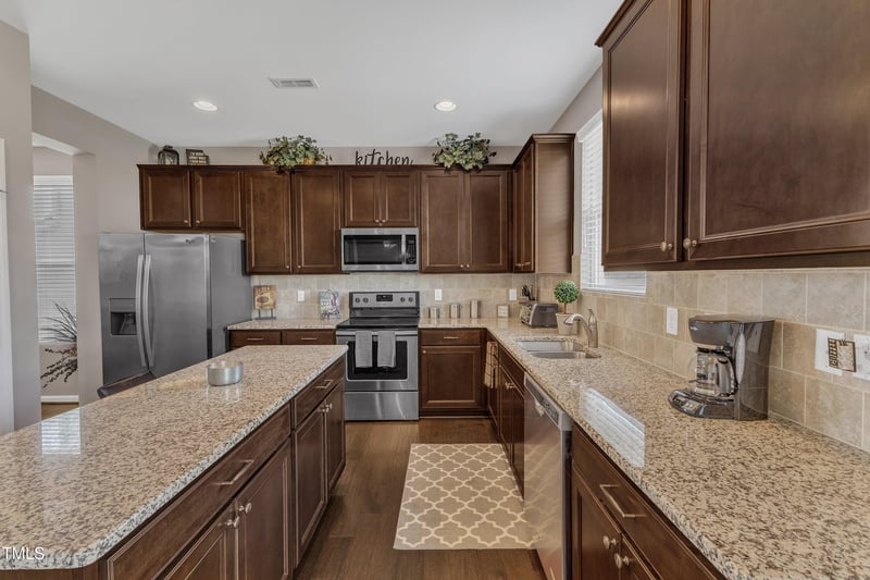 3925 Massey Pointe Ct, Raleigh, NC 27616