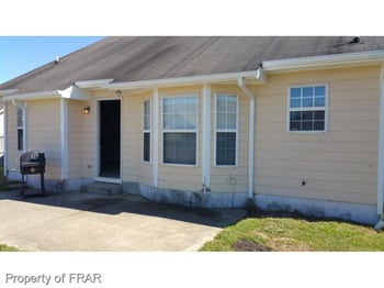 3926 Red Oak Dr, Hope Mills, NC 28306
