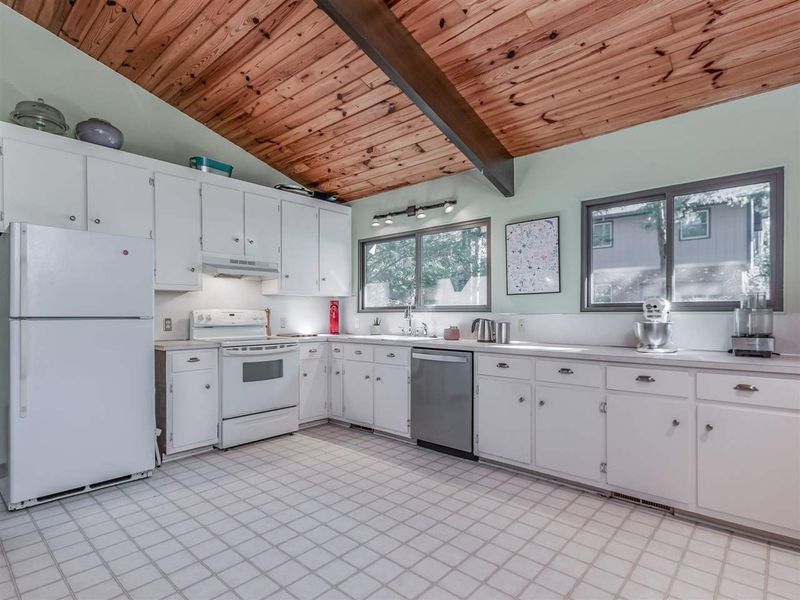 3926 Swarthmore Rd, Durham, NC 27707