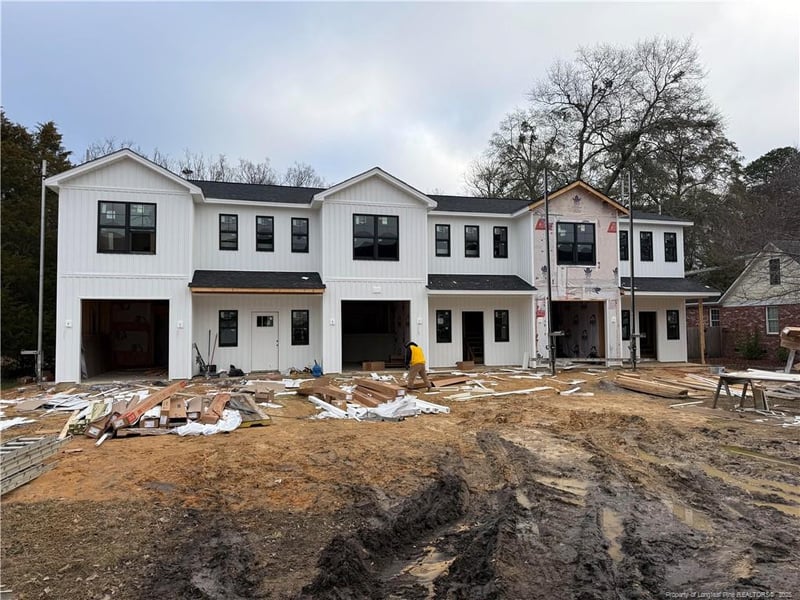 3927 Hamilton St, Hope Mills, NC 28348