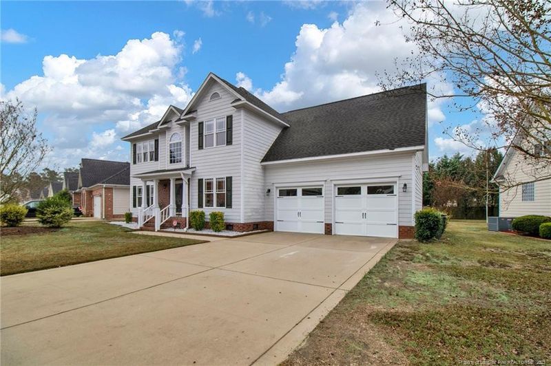3929 Birkhoff Ln, Fayetteville, NC 28304