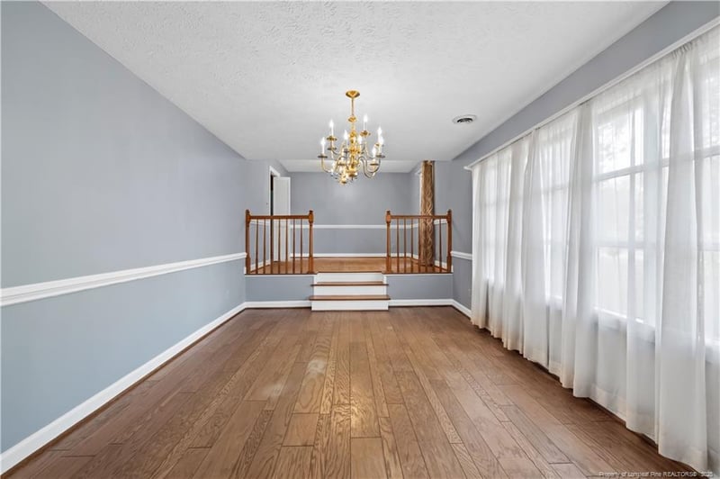 393 Admiral Dr, Fayetteville, NC 28303