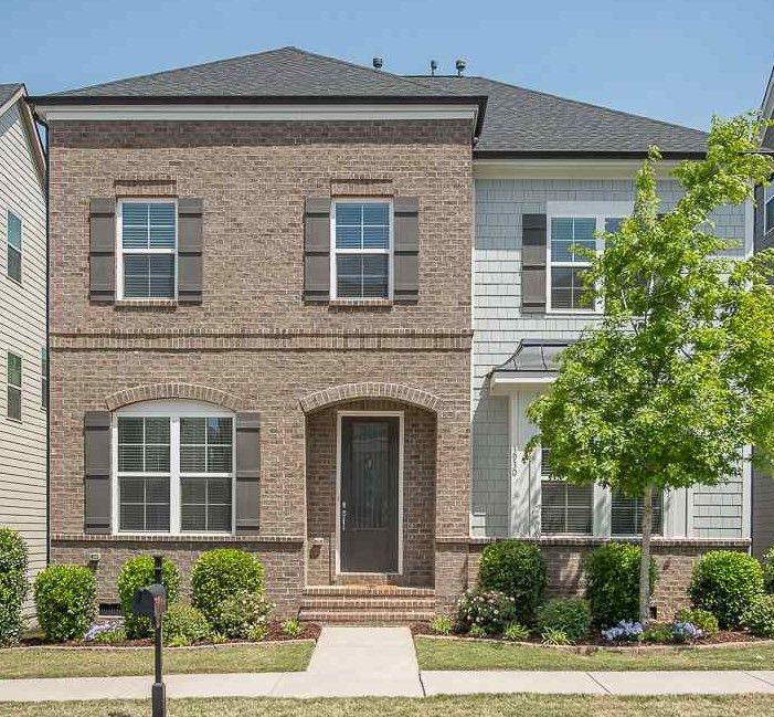 3930 Overcup Oak Ln, Cary, NC 27519