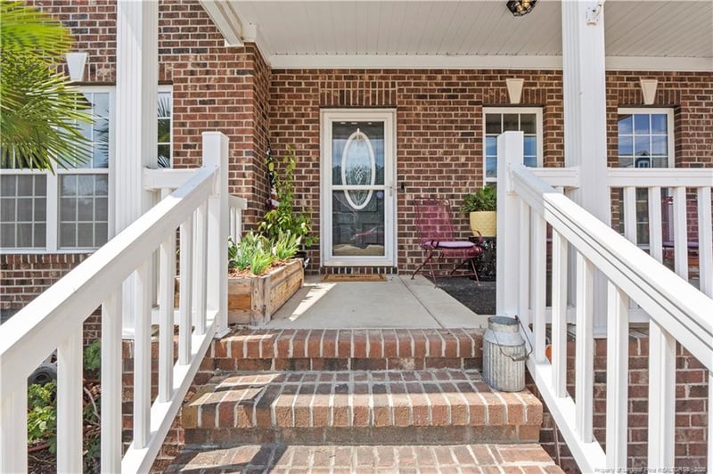 3932 Hunting Path Dr, Hope Mills, NC 28348