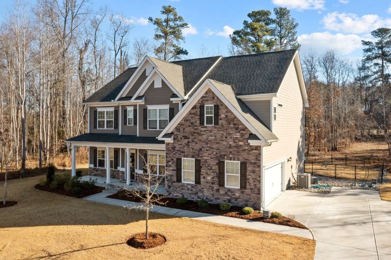 3932 Mendenhall Dr, Zebulon, NC 27597