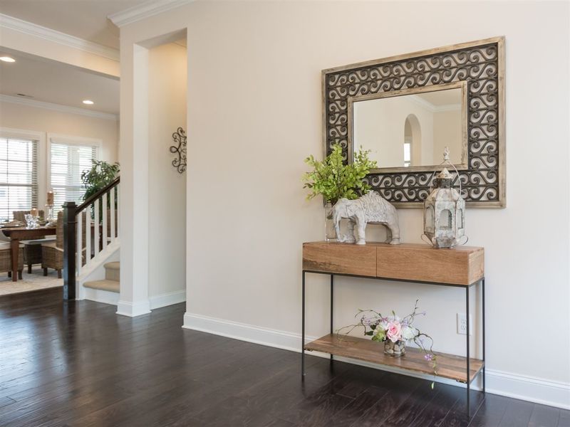 3932 Overcup Oak Ln, Cary, NC 27519