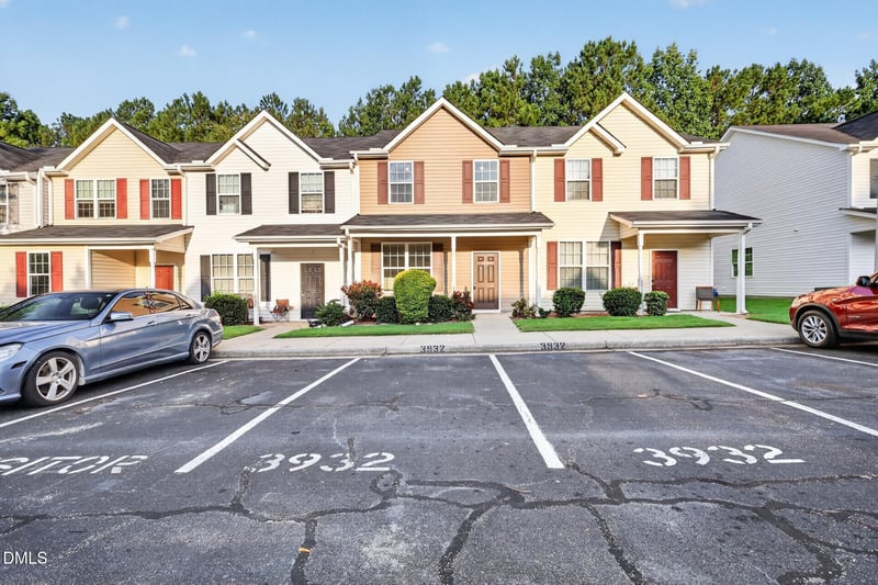 3932 Volkswalk Pl, Raleigh, NC 27610