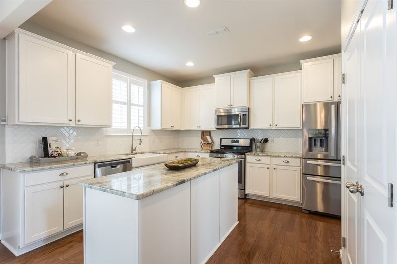 3933 White Kestrel Dr, Raleigh, NC 27616