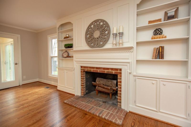 3934 Wentworth Dr, Durham, NC 27707