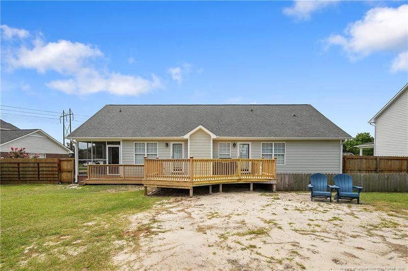 3935 Dickens Ave, Hope Mills, NC 28348