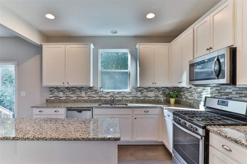 3936 Massey Pointe Ct, Raleigh, NC 27616