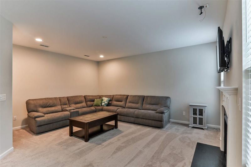 3936 Massey Pointe Ct, Raleigh, NC 27616