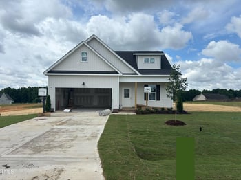 394 Springtooth Dr, Zebulon, NC 27597