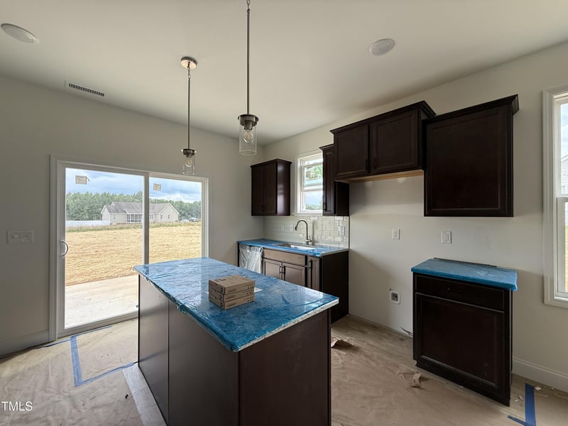 394 Springtooth Dr, Zebulon, NC 27597