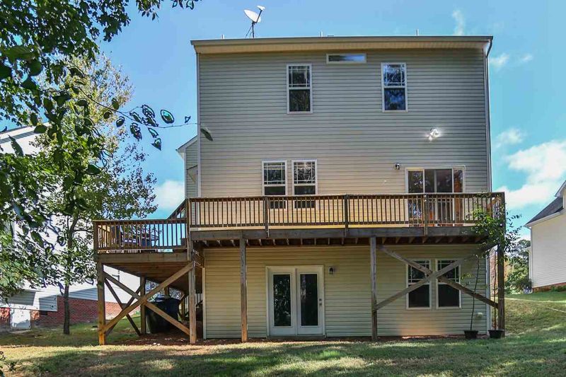 3940 Landover Ln, Raleigh, NC 27616