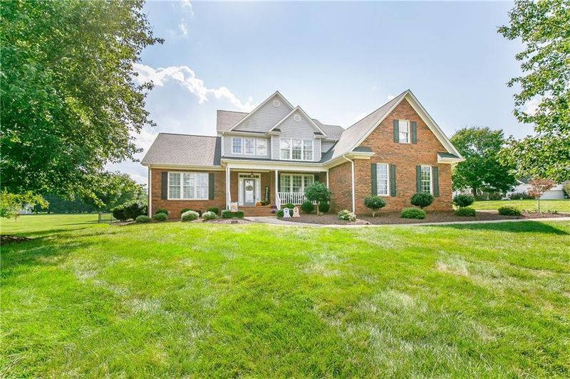 3943 Clear View Dr, Mebane, NC 27302