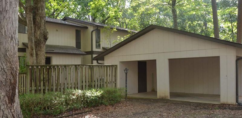 3943 Wendy Ln, Raleigh, NC 27606