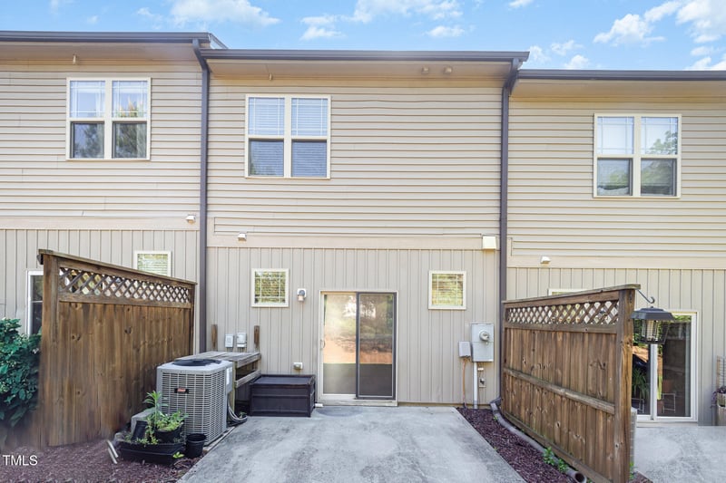 3945 Amelia Park Dr, Raleigh, NC 27606