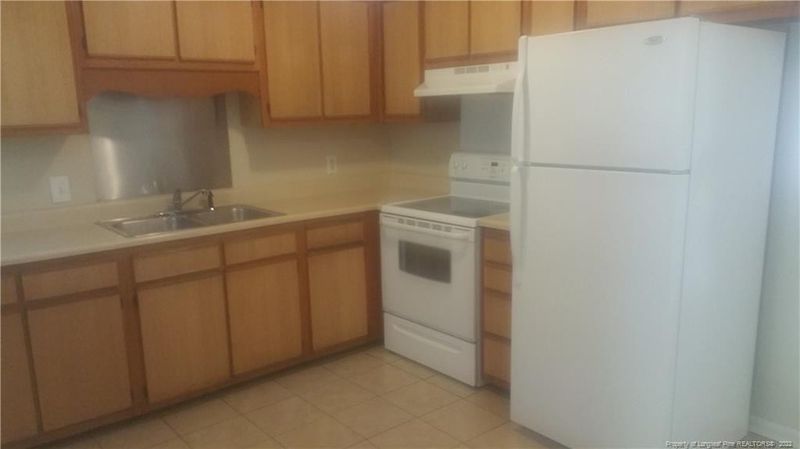 3947 Ellison St, Hope Mills, NC 28348