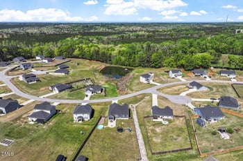 395 Windy Farm Dr, Fuquay Varina, NC 27526