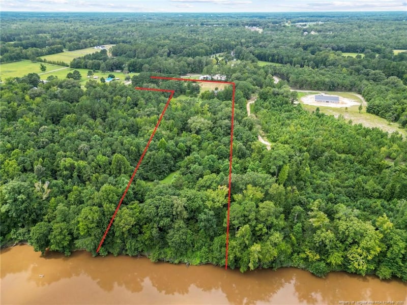 3951 Niarada Dr, Fayetteville, NC 28306