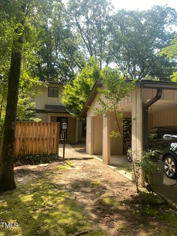 3952 Wendy Ln, Raleigh, NC 27606