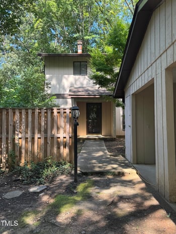 3952 Wendy Ln, Raleigh, NC 27606