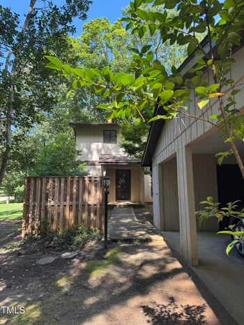 3952 Wendy Ln, Raleigh, NC 27606