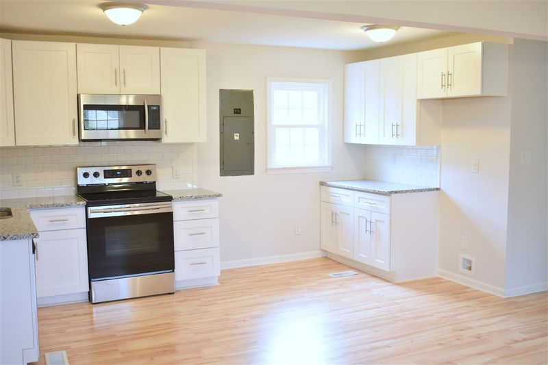 396 B H Parrish Rd, Benson, NC 27504