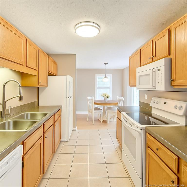 3963 Loufield Dr, Fayetteville, NC 28311