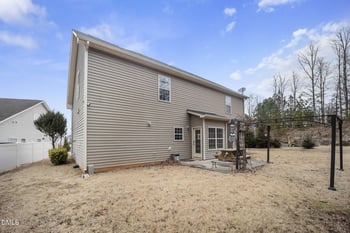 397 Sugarberry Ln, Clayton, NC 27527