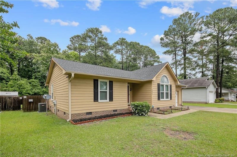 3970 Loufield Dr, Fayetteville, NC 28311