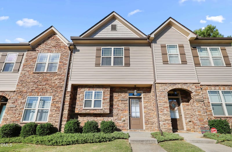 3977 Amelia Park Dr, Raleigh, NC 27606