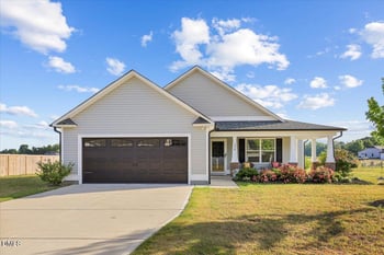 398 Sandcastle Ln, Four Oaks, NC 27524