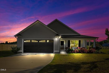 398 Sandcastle Ln, Four Oaks, NC 27524
