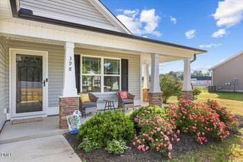 398 Sandcastle Ln, Four Oaks, NC 27524