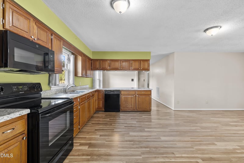 3986 Us 401 Hw, Louisburg, NC 27549