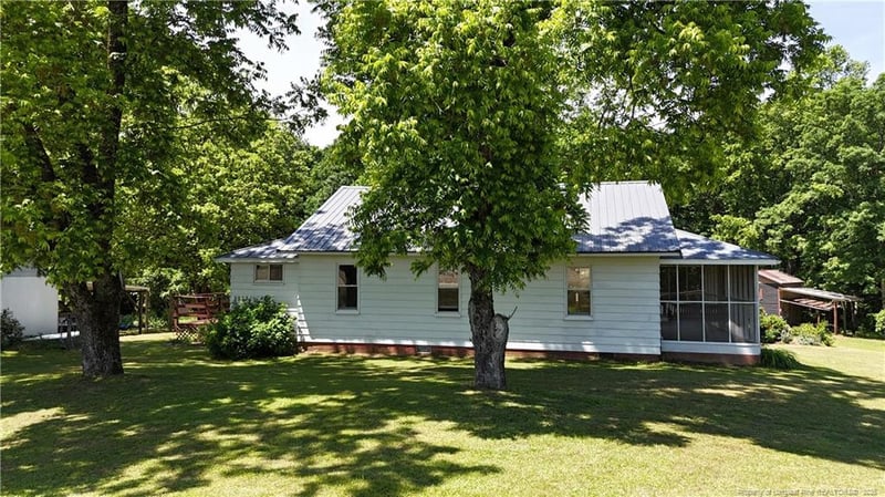 3997 Swanns Station Rd, Sanford, NC 27332