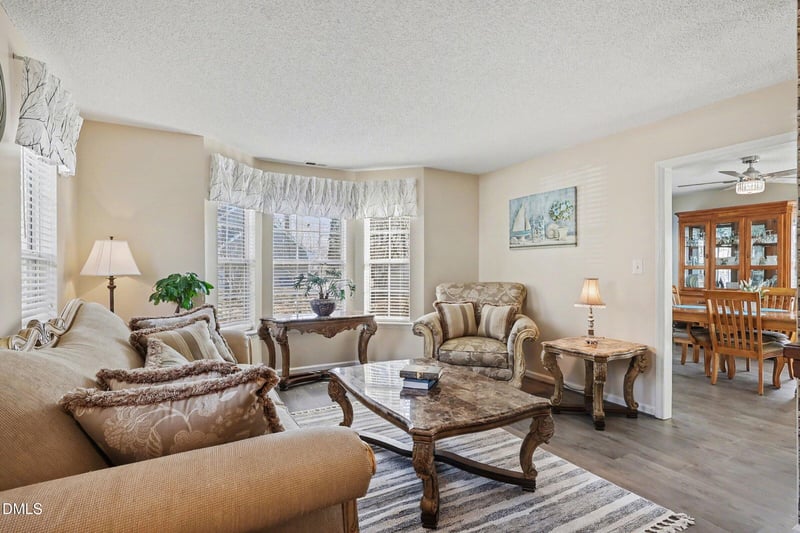 4 Amador Pl, Durham, NC 27712